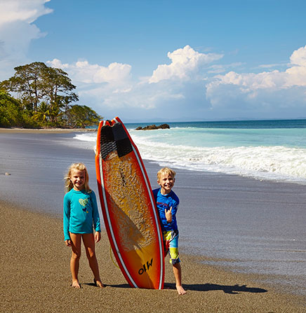 Kids-and-beach-surf-costa-rica